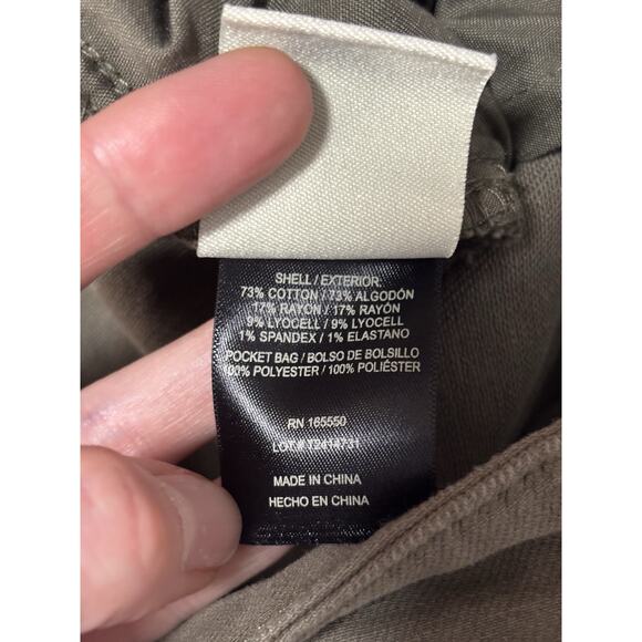 32 Degrees Cool Womens 16 Sweatpant Jean Olive Travel Comfy Loungewear Essential - Picture 4 of 9